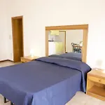 Ξενοδοχείο με διαμερίσματα Conti Lacona