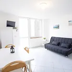 Ξενοδοχείο με διαμερίσματα Conti 4*